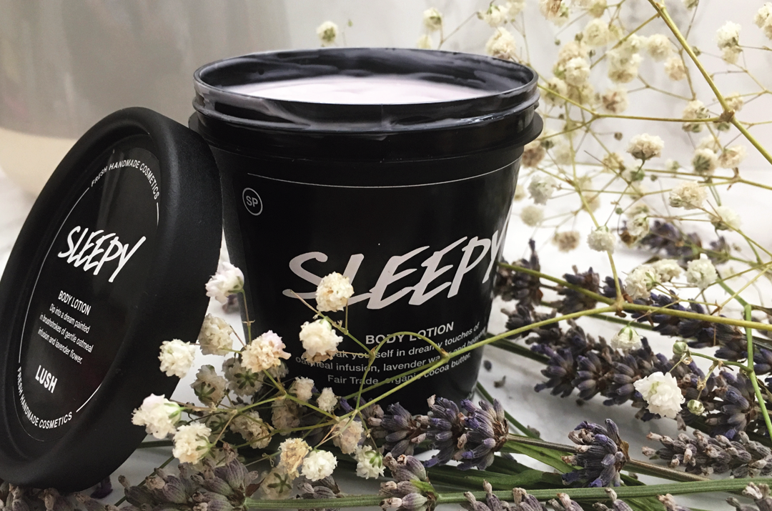 underjordisk lineær donor Worth the Hype? Lush Sleepy Body Lotion - Violet Hollow