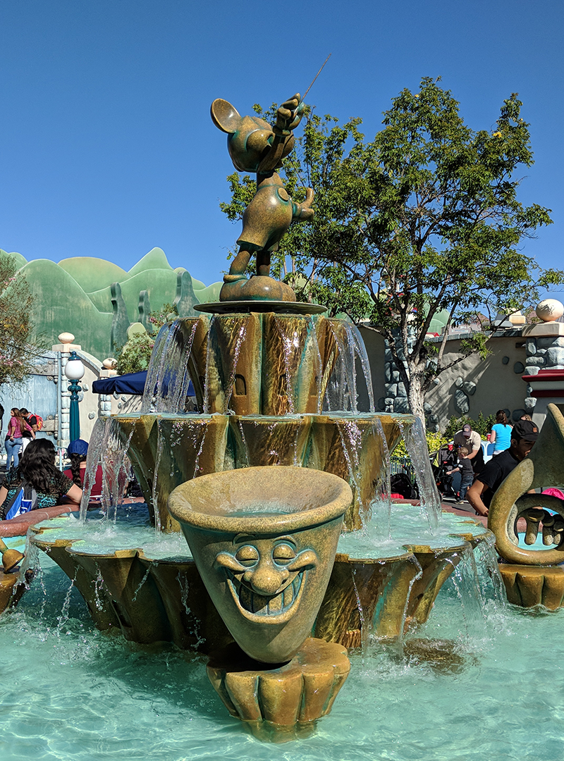 Mickey Mouse Fountain, Toon Town, Disneyland, California