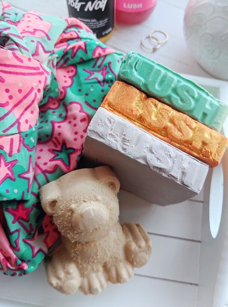 Lush Cosmetics Boxing Day Haul 2020 Violet Hollow